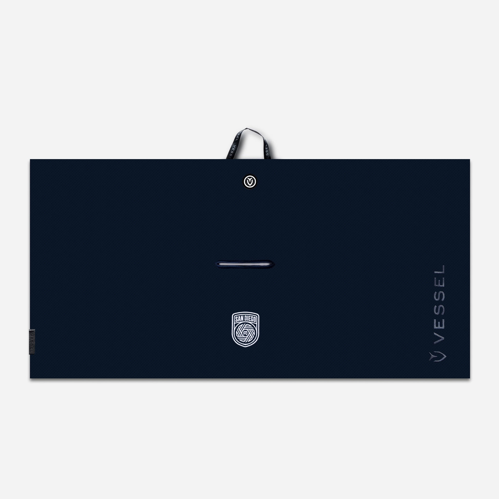 Magnetic Golf Towel for Secure Club Cleaning